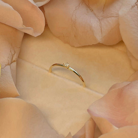 Single Crystal Ring in Gold - 925 Sterling Silver