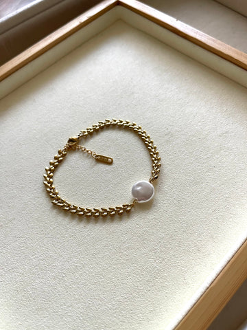 Pearl with Leaves Bracelet - Gold