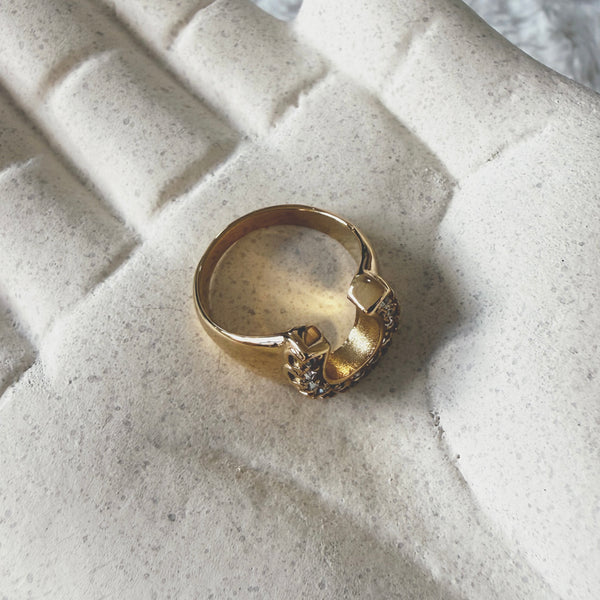 Horseshoe Ring - Gold