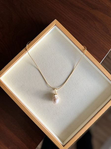 Fresh Water Pearl Necklace - Gold