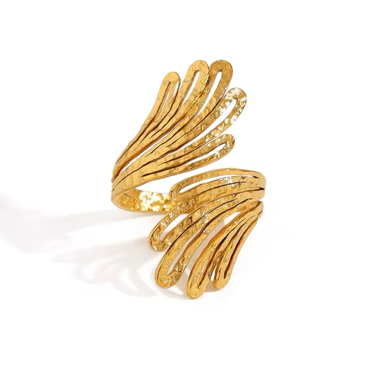 Hammered Ring with Leaves - Gold