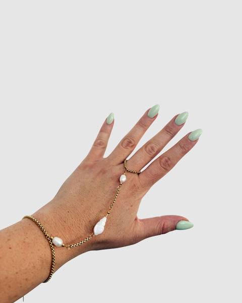 Shell Hand Chain - Gold