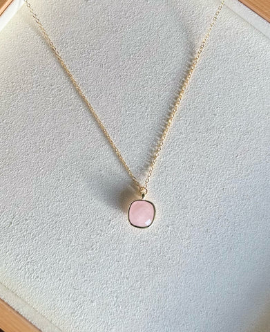 Minimal Rose Quartz Necklace - Gold