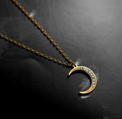 The Moon Necklace - Gold