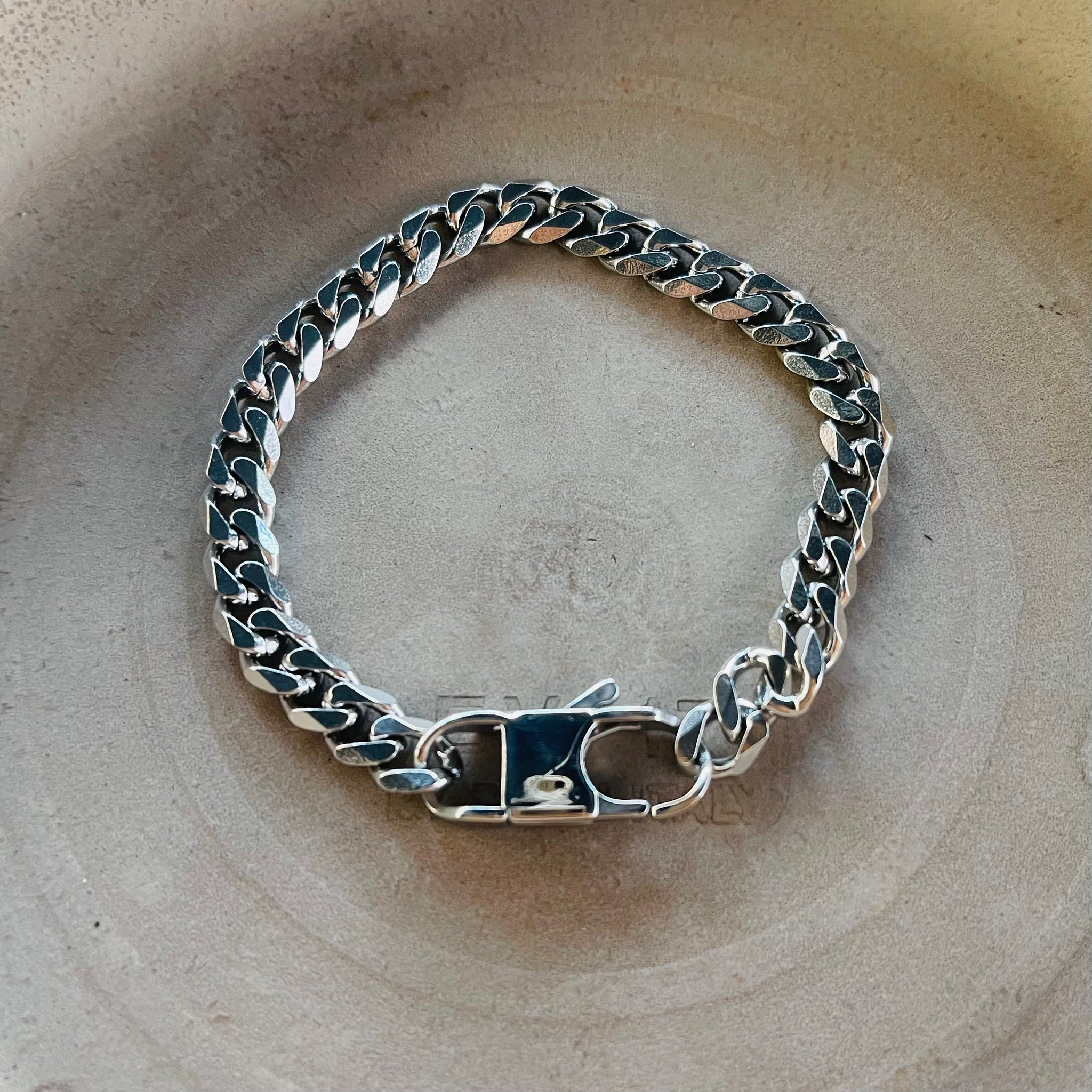 Chain Bracelet with Big Clasp - Silver