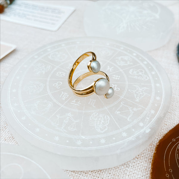 Triple Pearl Ring - Adjustable - Gold