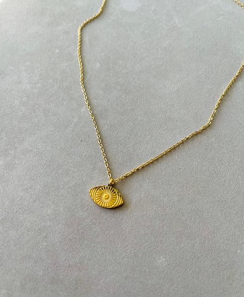 Vintage Eye Necklace - Gold