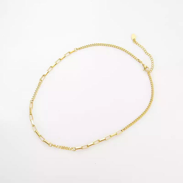 Minimal Choker Necklace in Gold